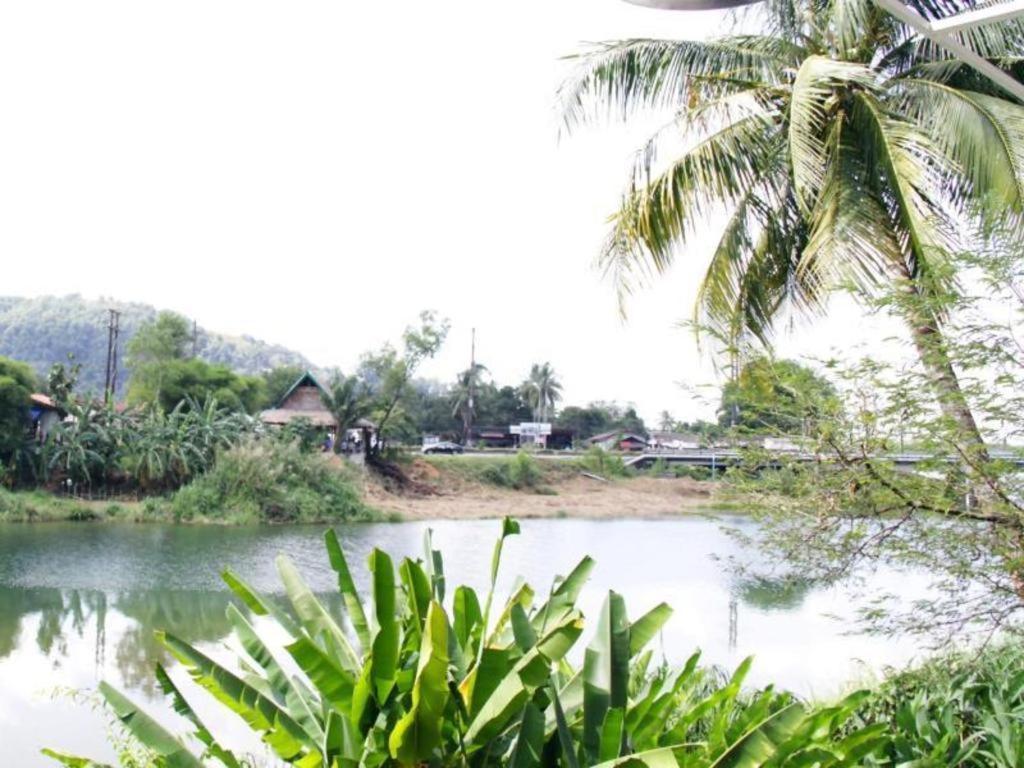 Rommai Rimnaam Resort Ranong Kültér fotó