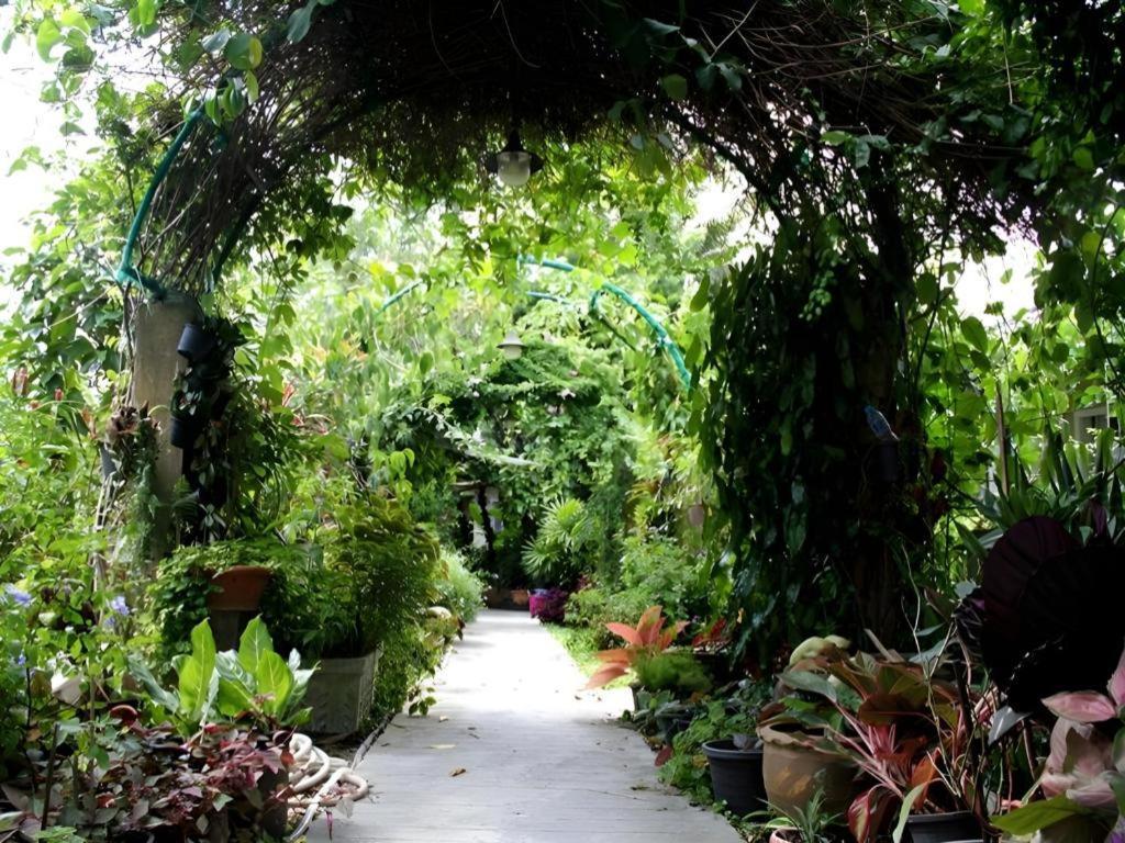 Rommai Rimnaam Resort Ranong Kültér fotó