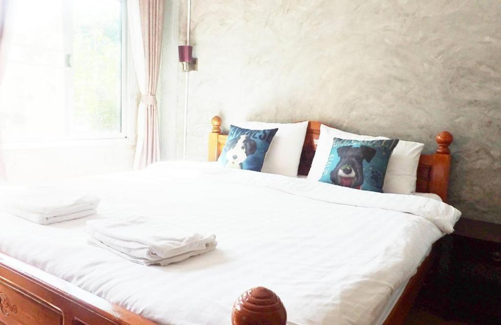 Rommai Rimnaam Resort Ranong Kültér fotó