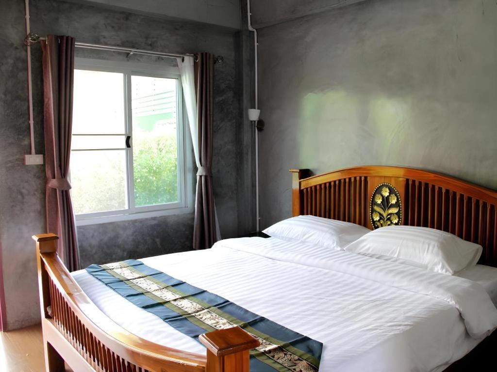 Rommai Rimnaam Resort Ranong Kültér fotó
