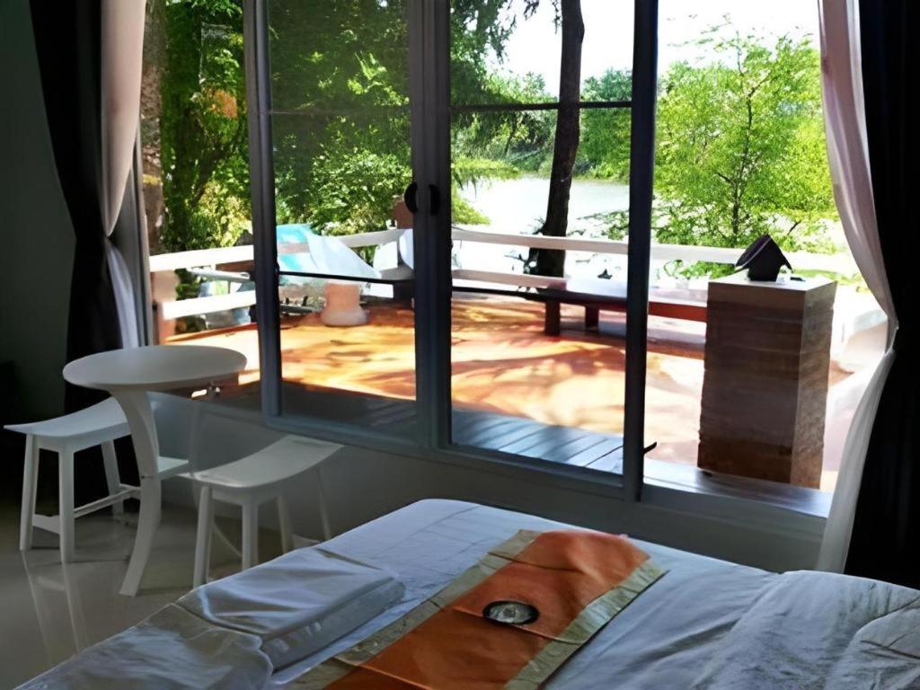 Rommai Rimnaam Resort Ranong Kültér fotó